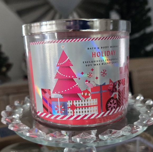 Bath & Body Works HOLIDAY Candle - Picture 7 of 9
